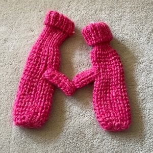 Brand new H&M knitted mittens